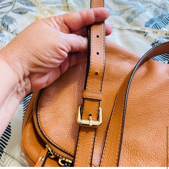 Vince Camuto M Camel Tan Pebble Leather Expandable Flap Front Crossbody Purse - Picture 8 of 10